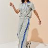 Sports style hoodie color contrast suit