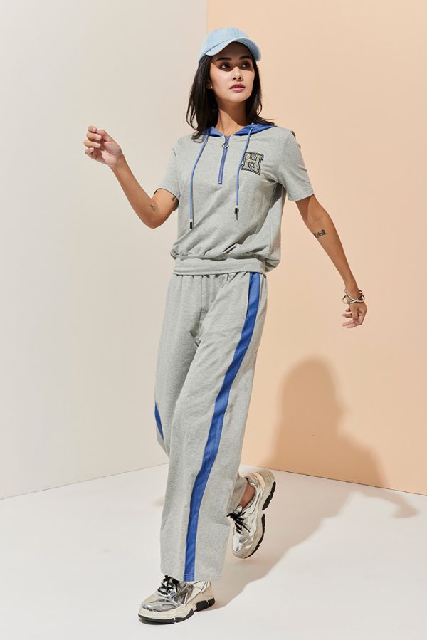 Sports style hoodie color contrast suit