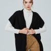 Short-sleeved knit hooded coat