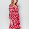 Round neck letter geometry cut sleeves
