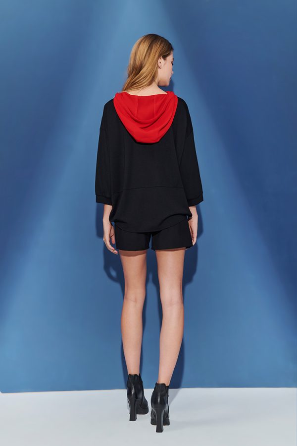 Two-tone bevel splicing asymmetrical hem hoodie