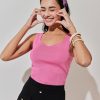Close-fitting elastic V-neck vest