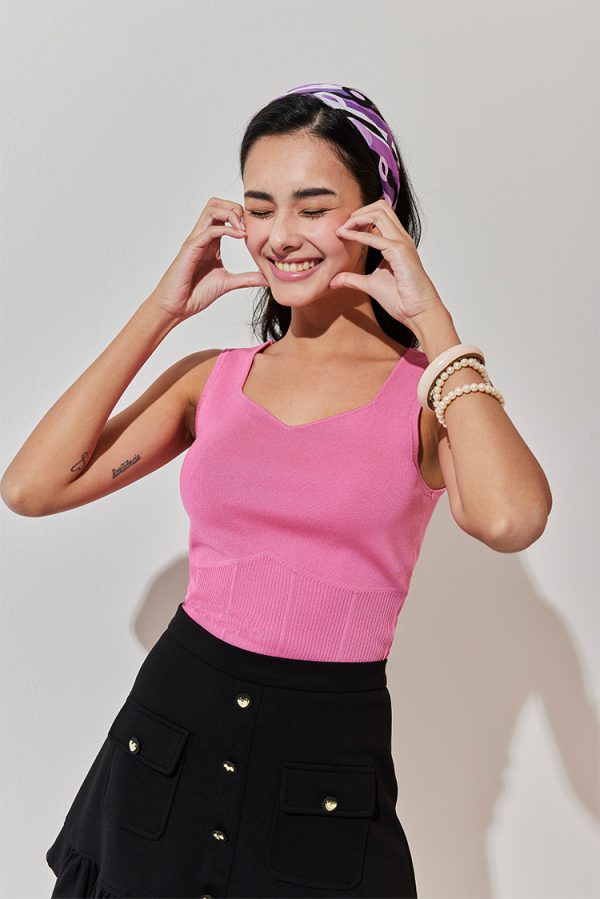 Close-fitting elastic V-neck vest