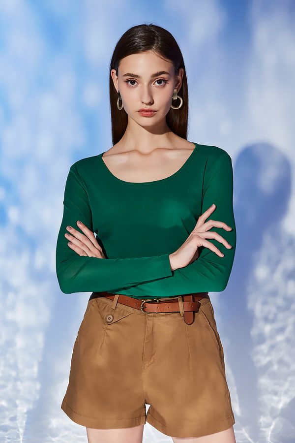 Plain translucent top