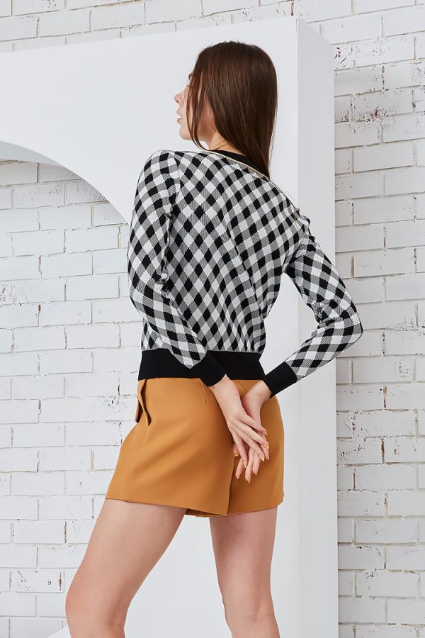 Checkered round neck jacket