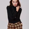Plain turtleneck knitted top