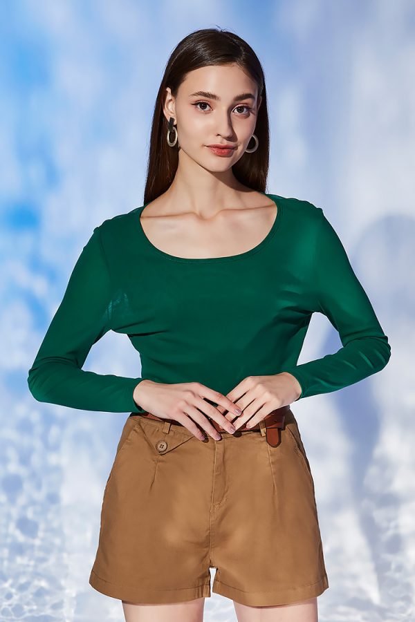 Plain translucent top