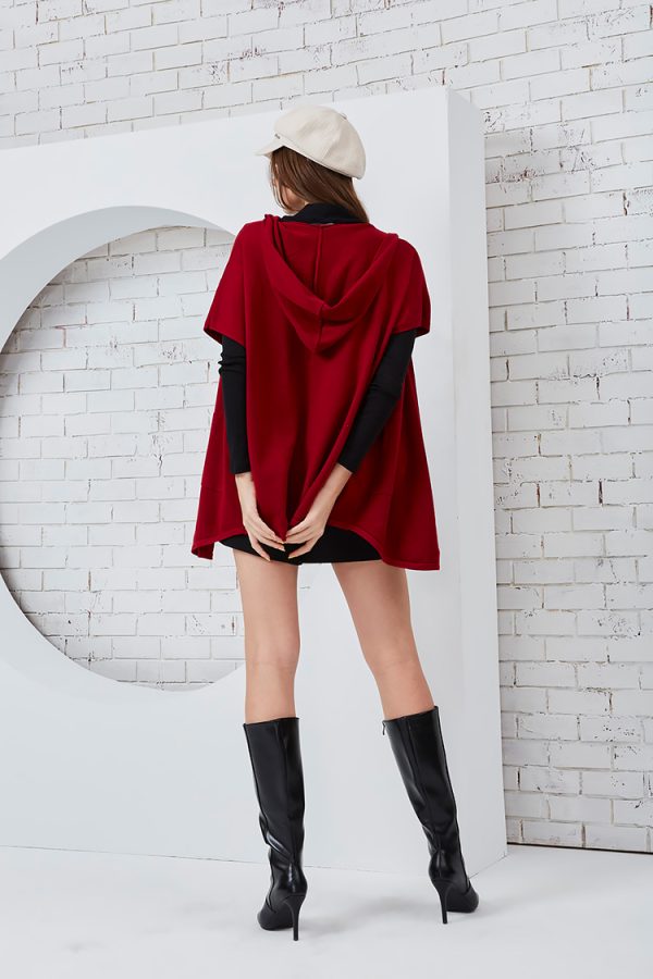 Short-sleeved knit hooded coat