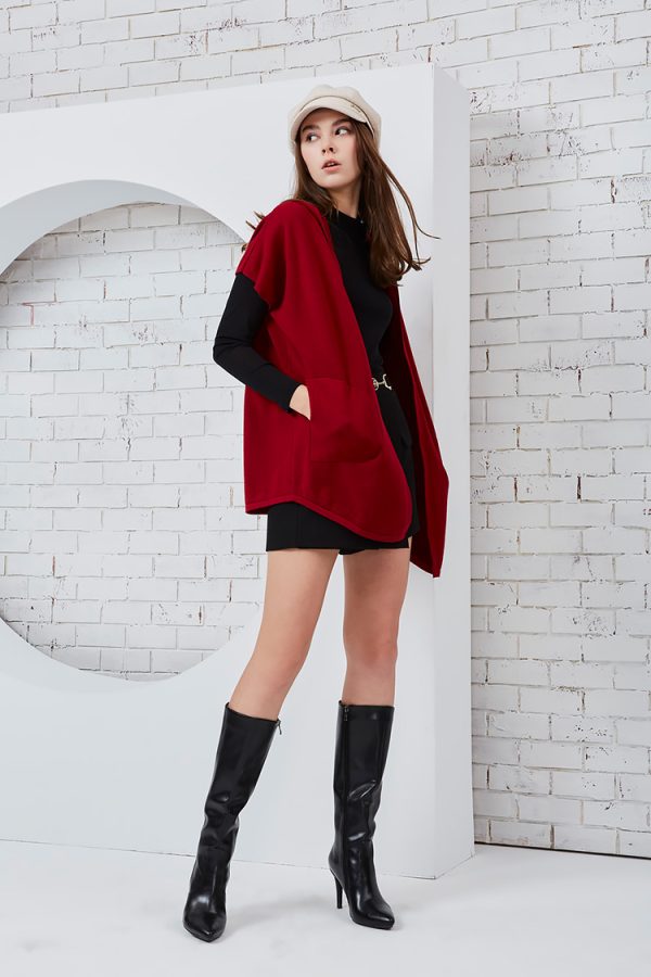 Short-sleeved knit hooded coat