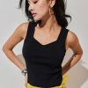 Close-fitting elastic V-neck vest