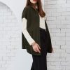 Short-sleeved knit hooded coat